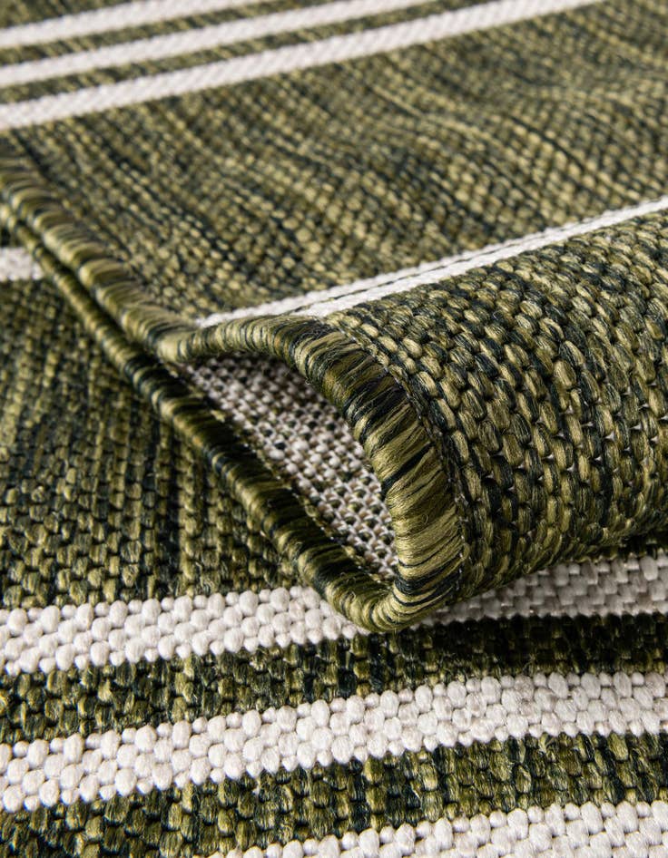 Detail image of  7' 10 x 10'  Washable Jill Zarin Anguilla Indoor / Outdoor Oval Rug