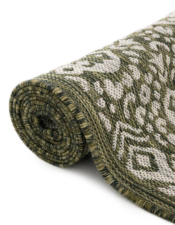 Detail image of  7' 10 x 10'  Washable Border Indoor / Outdoor Oval Rug