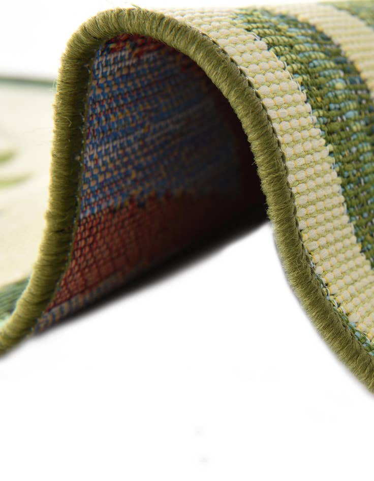 Detail image of  7' 10 x 10'  Washable Botanical Indoor / Outdoor Oval Rug