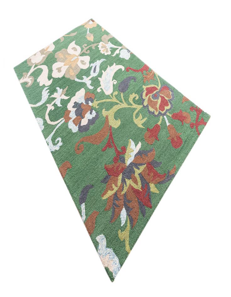 Detail image of  5' 1 x 8' Agra Rug