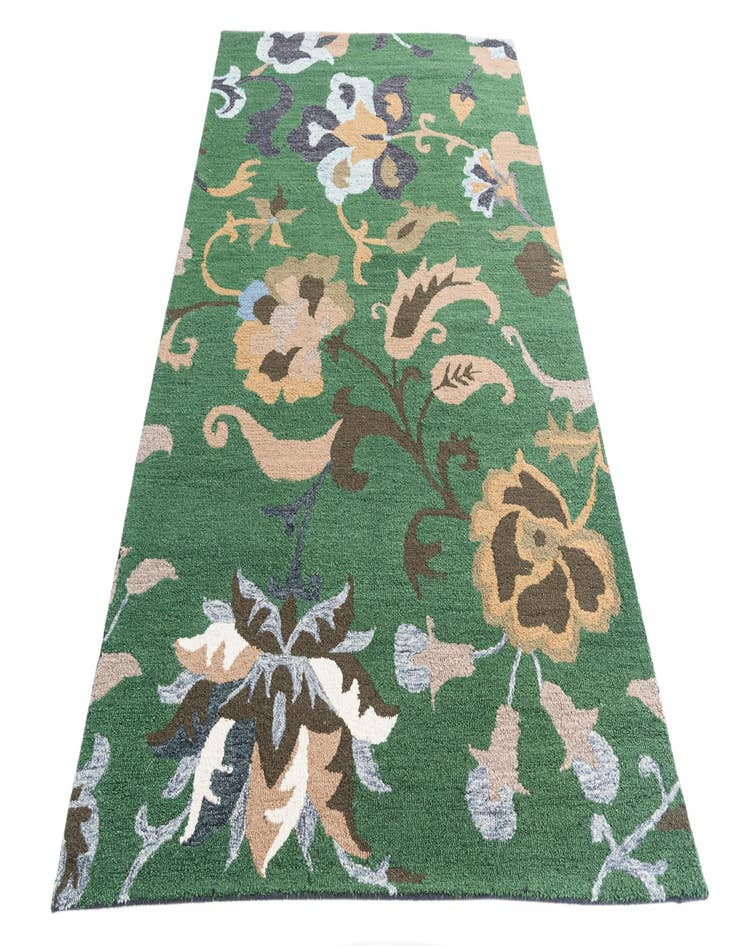 Detail image of  5' 1 x 8' Agra Rug