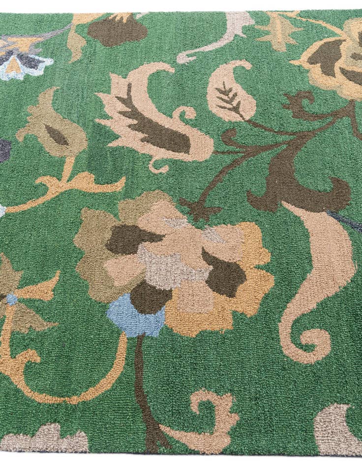 Detail image of  5' 1 x 8' Agra Rug