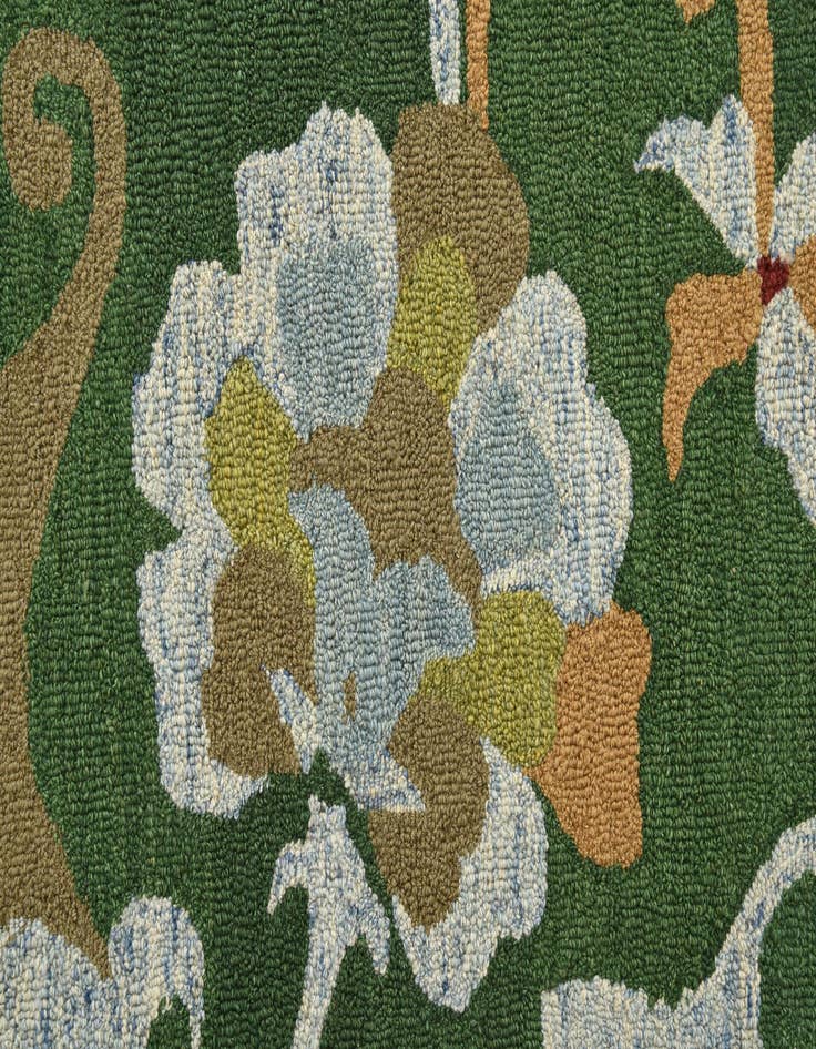 Detail image of  5' 1 x 8' Agra Rug