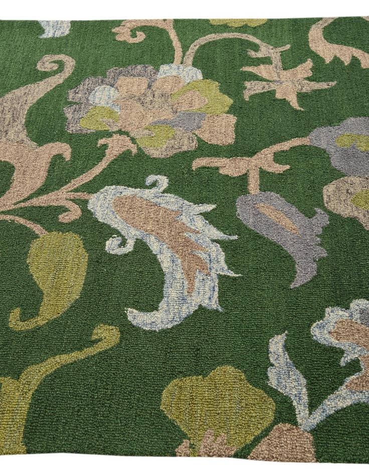 Detail image of  5' 1 x 8' Agra Rug