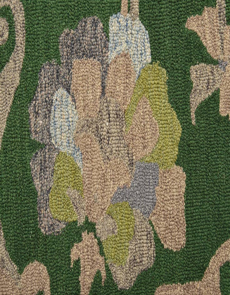 Detail image of  5' 1 x 8' Agra Rug