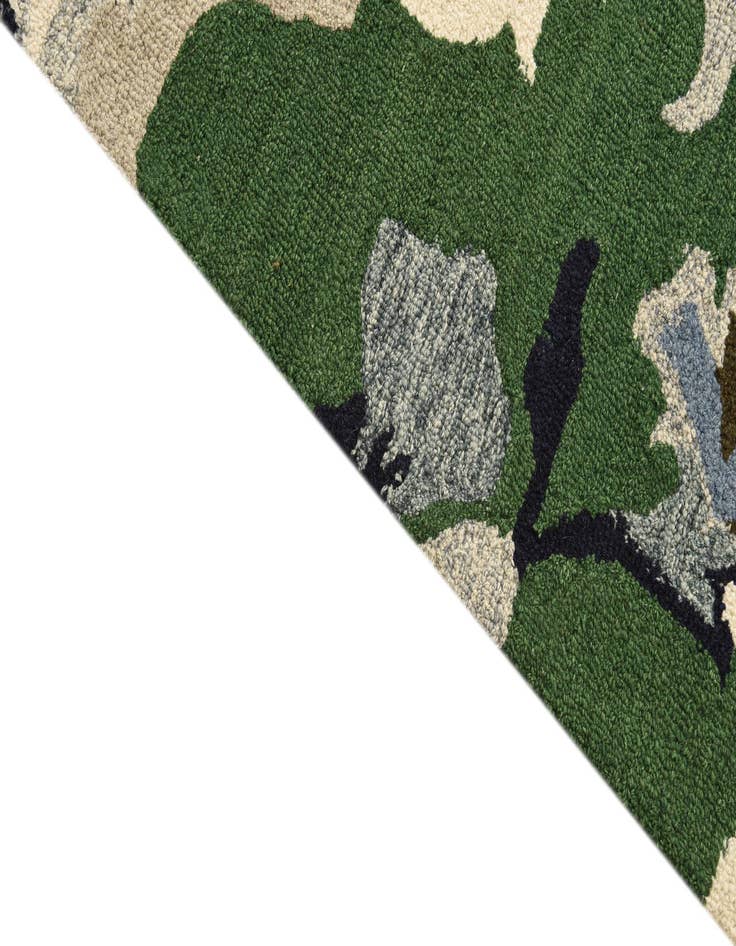 Detail image of  5' 1 x 8' 1 Agra Rug