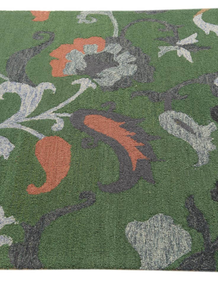 Detail image of  5' x 8' Agra Rug