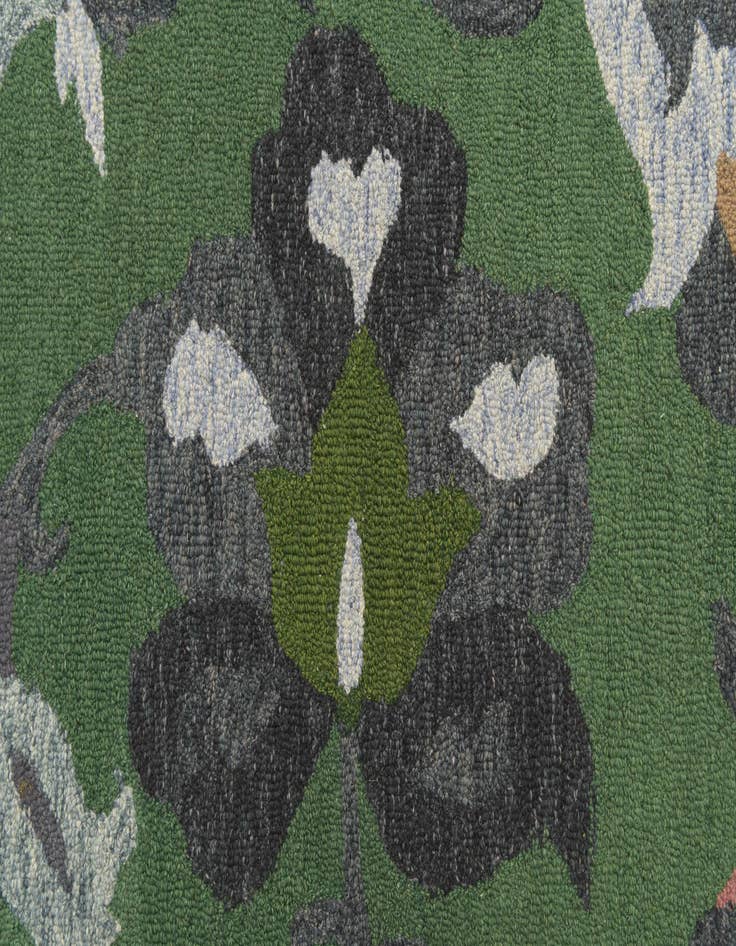 Detail image of  5' x 8' Agra Rug