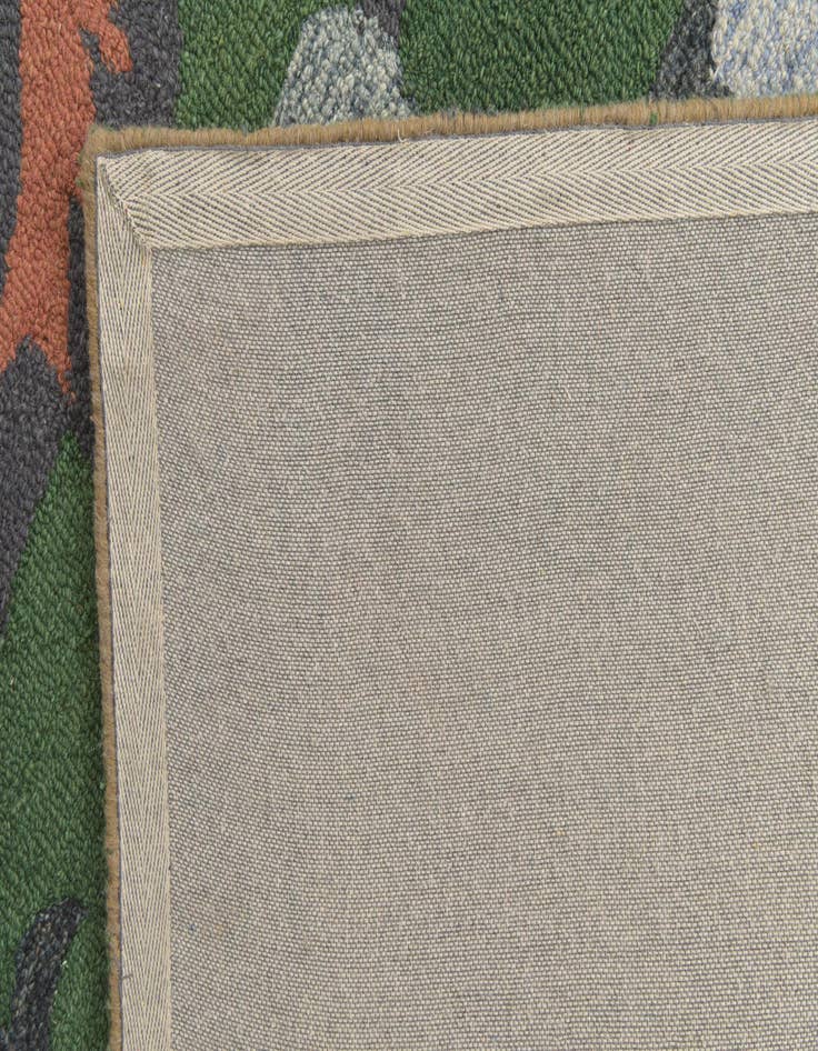 Detail image of  5' x 8' Agra Rug