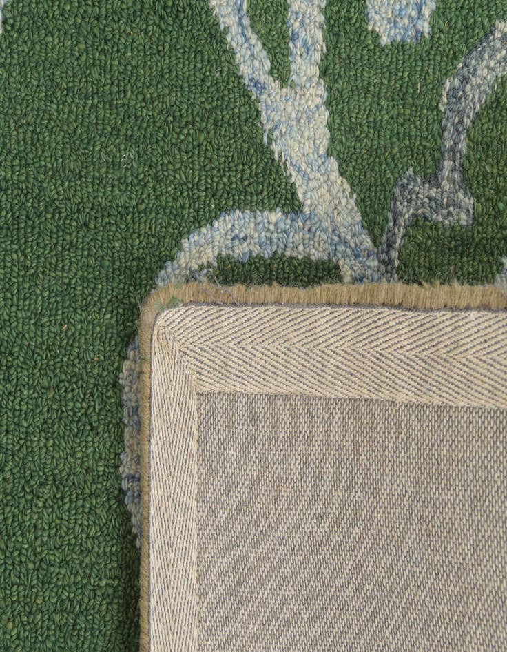 Detail image of  5' x 8' Agra Rug