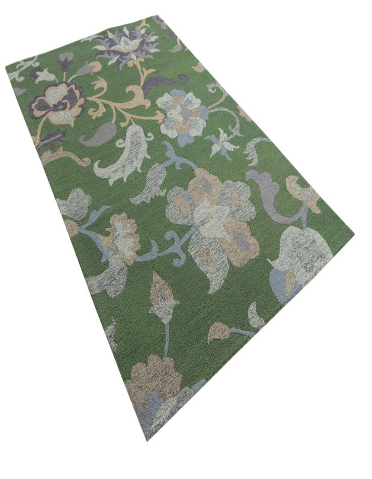 Detail image of 5' 1 x 8' Agra Wool Rug