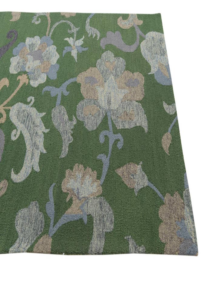 Detail image of 5' 1 x 8' Agra Wool Rug