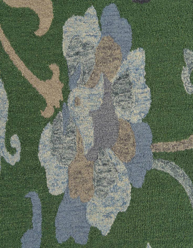 Detail image of 5' 1 x 8' Agra Wool Rug