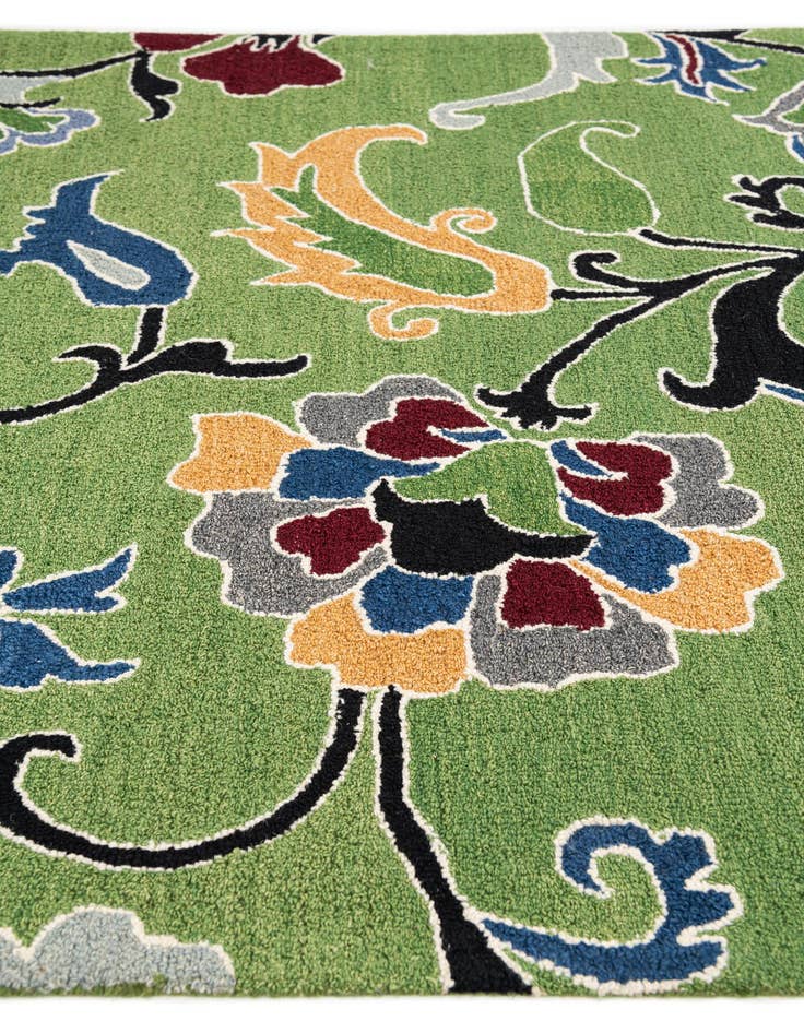 Detail image of  5' 1 x 7' 11 Agra Rug
