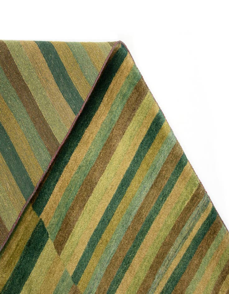 Detail image of  5' 1 x 6' 6 Amaleh Wool Rug