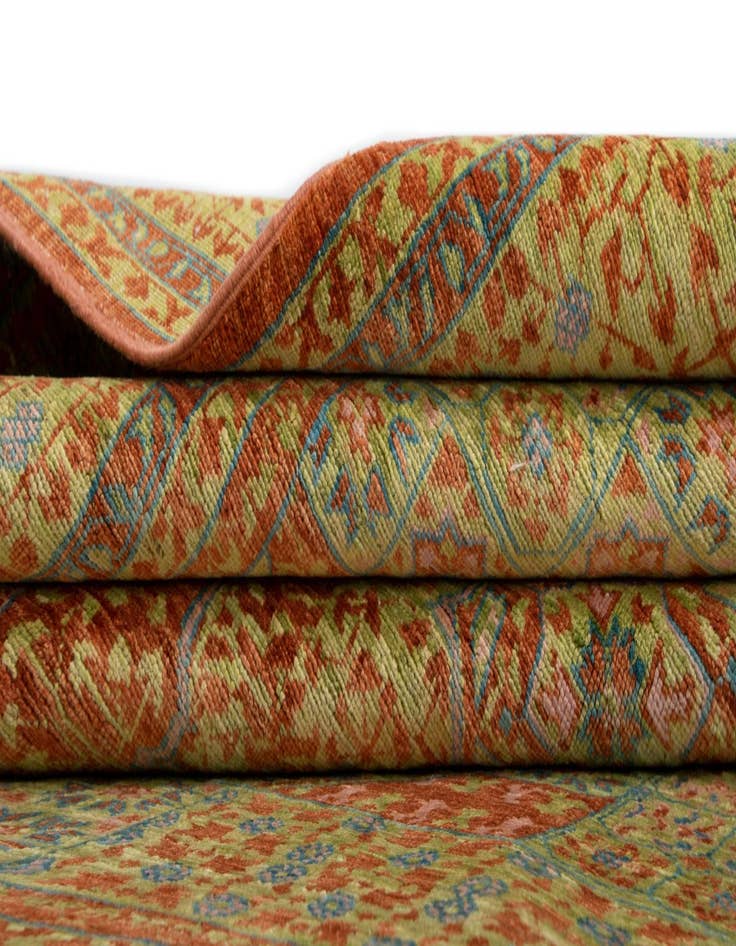 Detail image of  4' 11 x 6' 6 Amina Rug