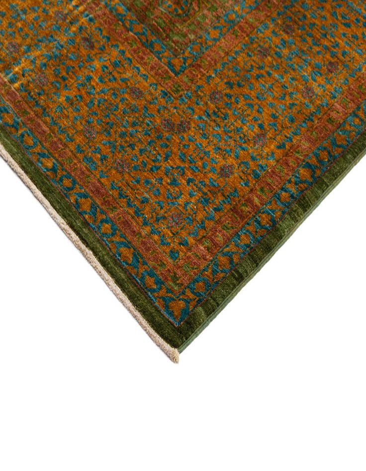 Detail image of  6' 11 x 9' 10 Amina Rug