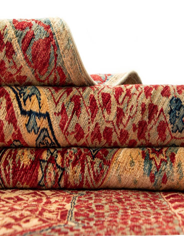 Detail image of  9' x 12' 3 Amina Wool Rug