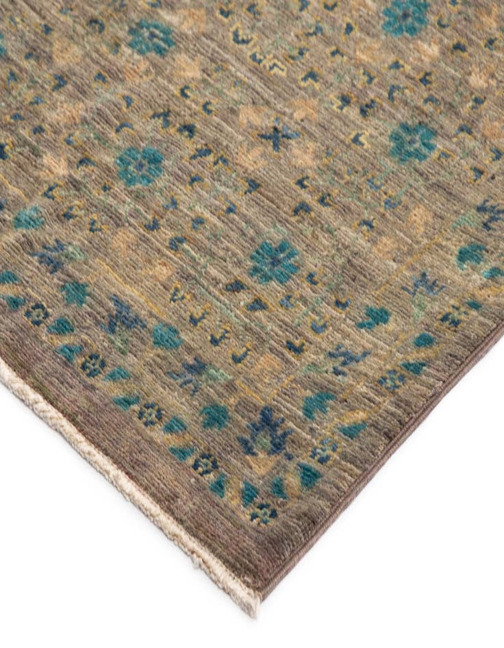 Detail image of  9' x 12' 4 Amina Wool Rug