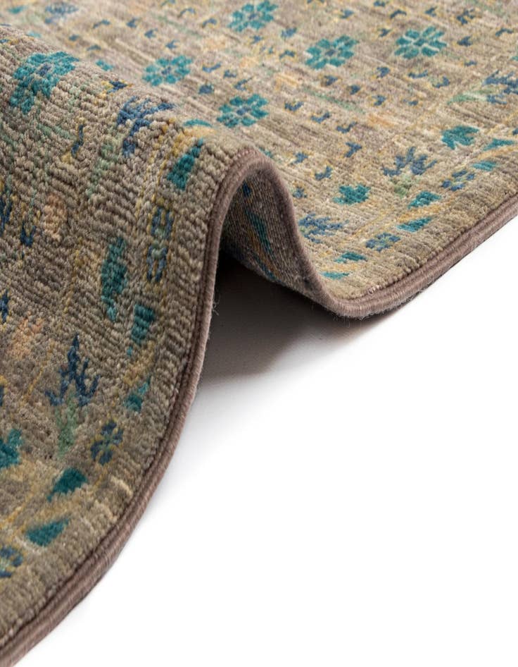 Detail image of  9' x 12' 4 Amina Wool Rug