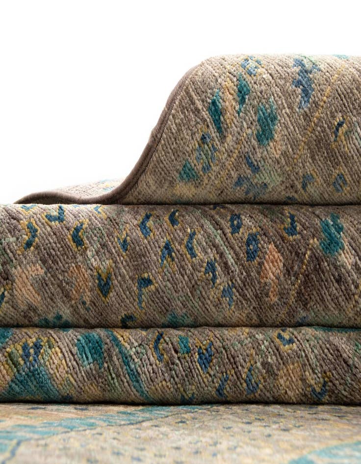 Detail image of  9' x 12' 4 Amina Wool Rug