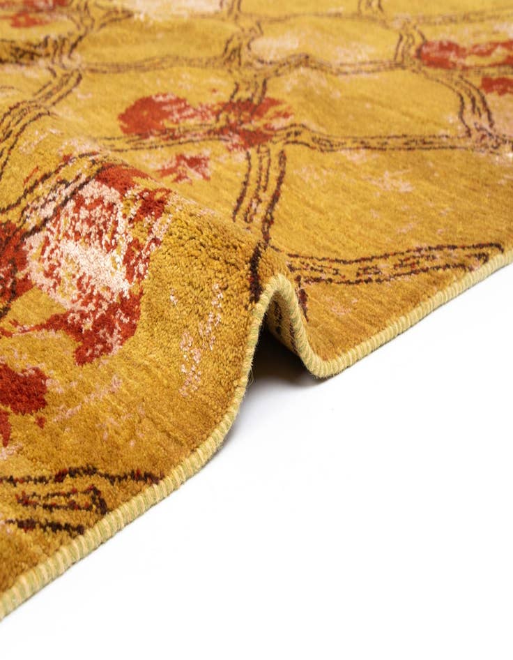 Detail image of  5' 6 x 8' Anar Wool Rug