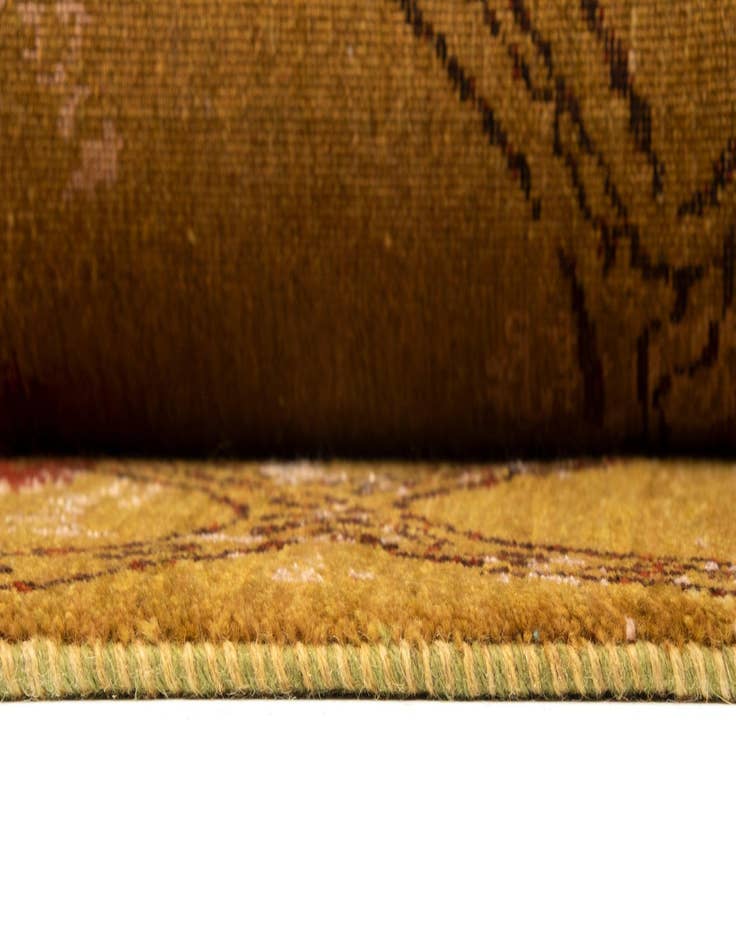 Detail image of  5' 6 x 8' Anar Wool Rug