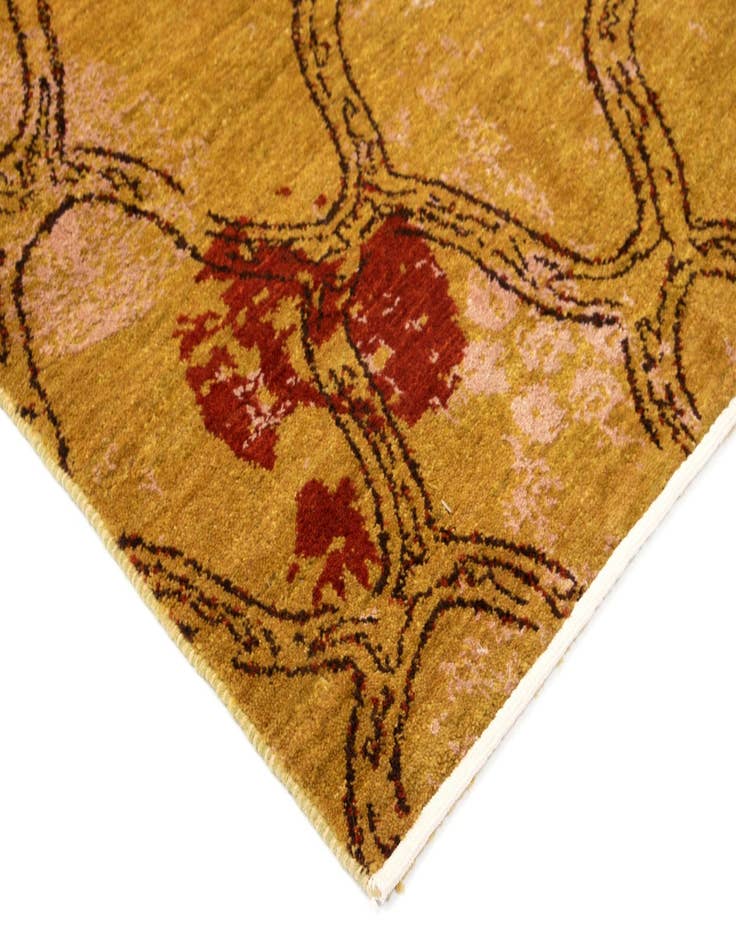 Detail image of  5' 6 x 8' Anar Wool Rug