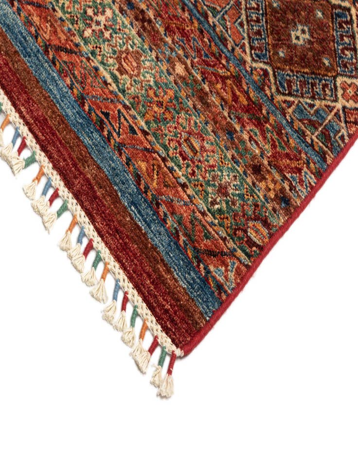 Detail image of  6' 9 x 9' 11 Ariana Rug