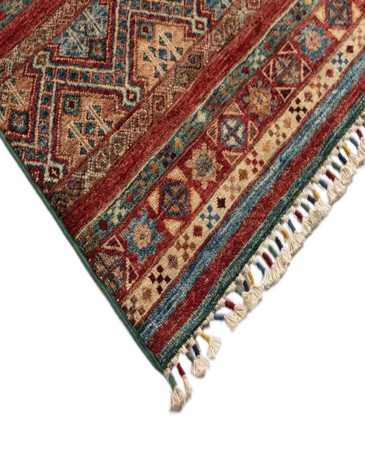 Detail image of  6' 10 x 9' 8 Ariana Rug