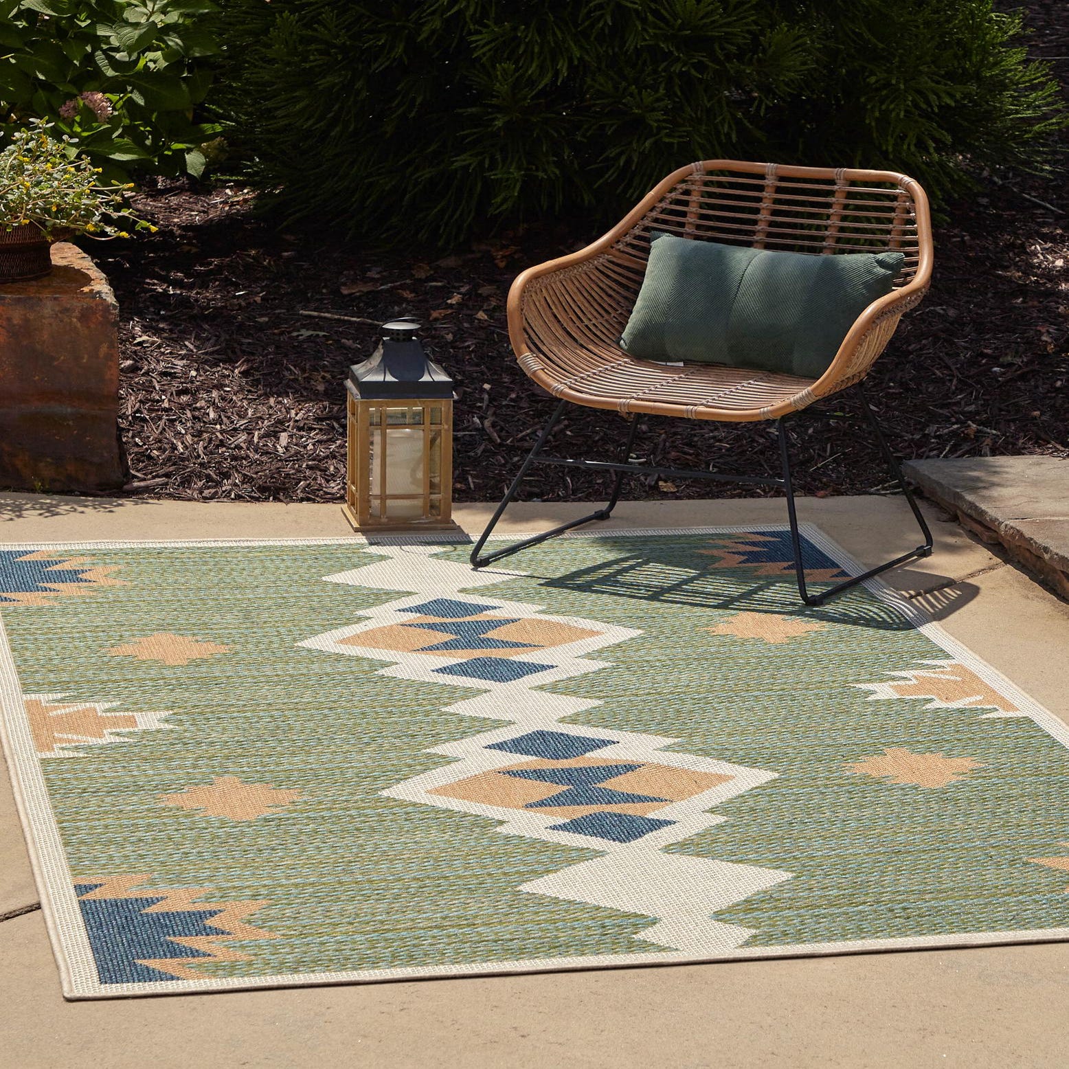 Green 6' x 9' Washable Baja Indoor / Outdoor Rug | Rugs.com