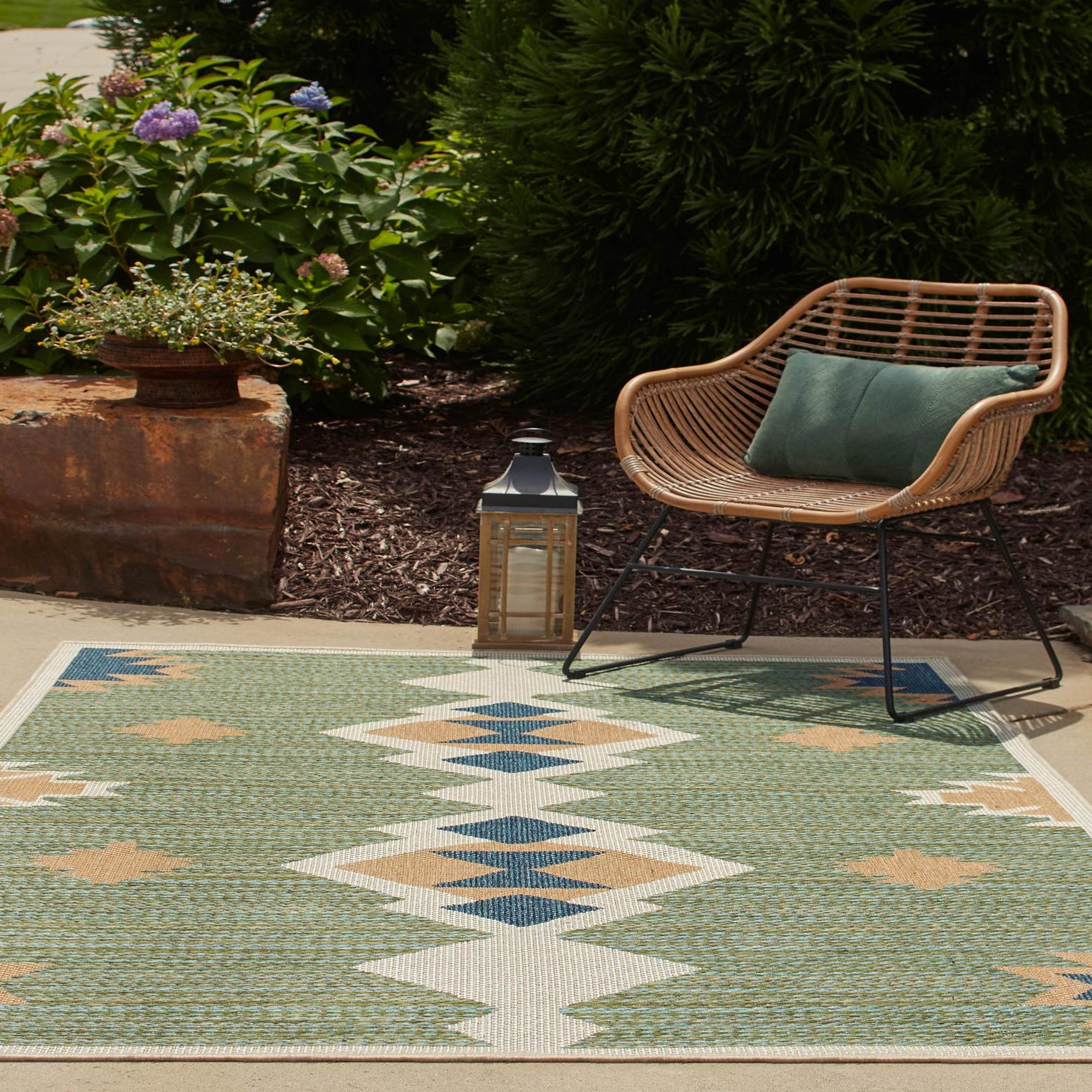 Green 6' x 9' Washable Baja Indoor / Outdoor Rug | Rugs.com