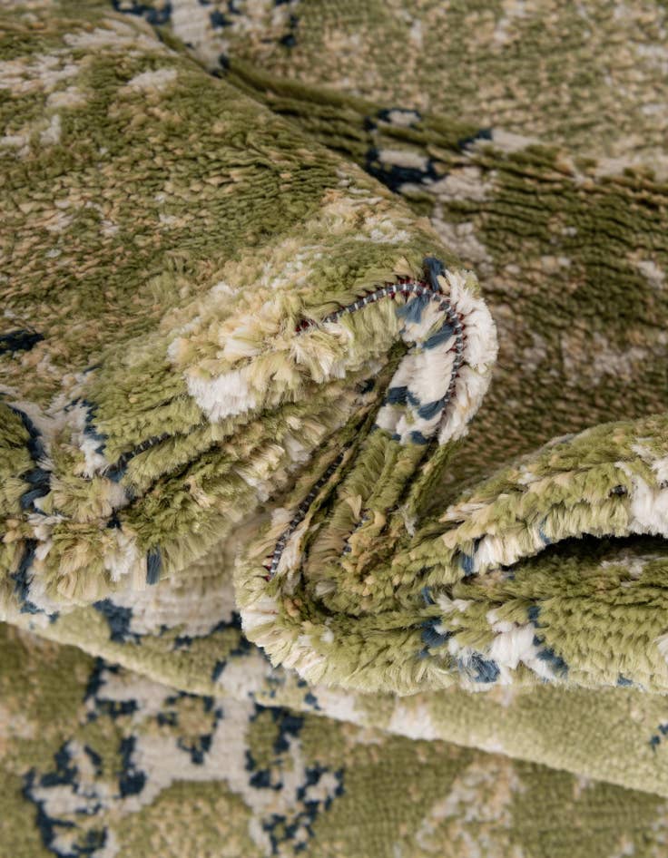 Detail image of  4' x 6' Charleston Rug