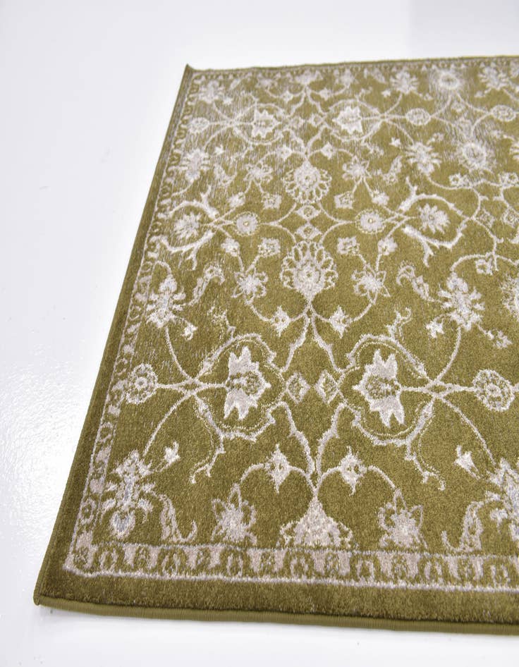 Detail image of  3' 10 x 5' 6 Chelsea Rug