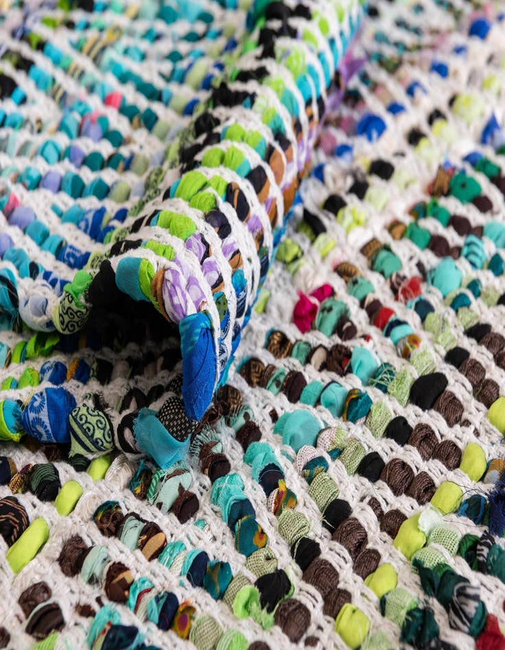 Detail image of  4' 1 x 6' 1  Hand Woven Chindi Chevron Rug