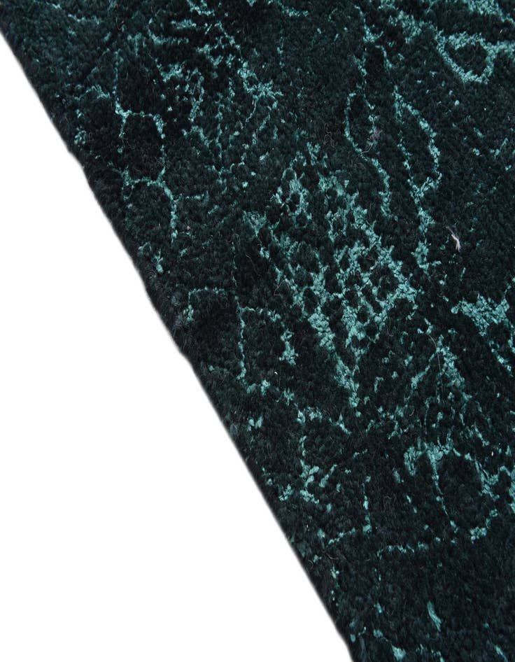 Detail image of  5' x 8'  Hand Knotted Darya Rug