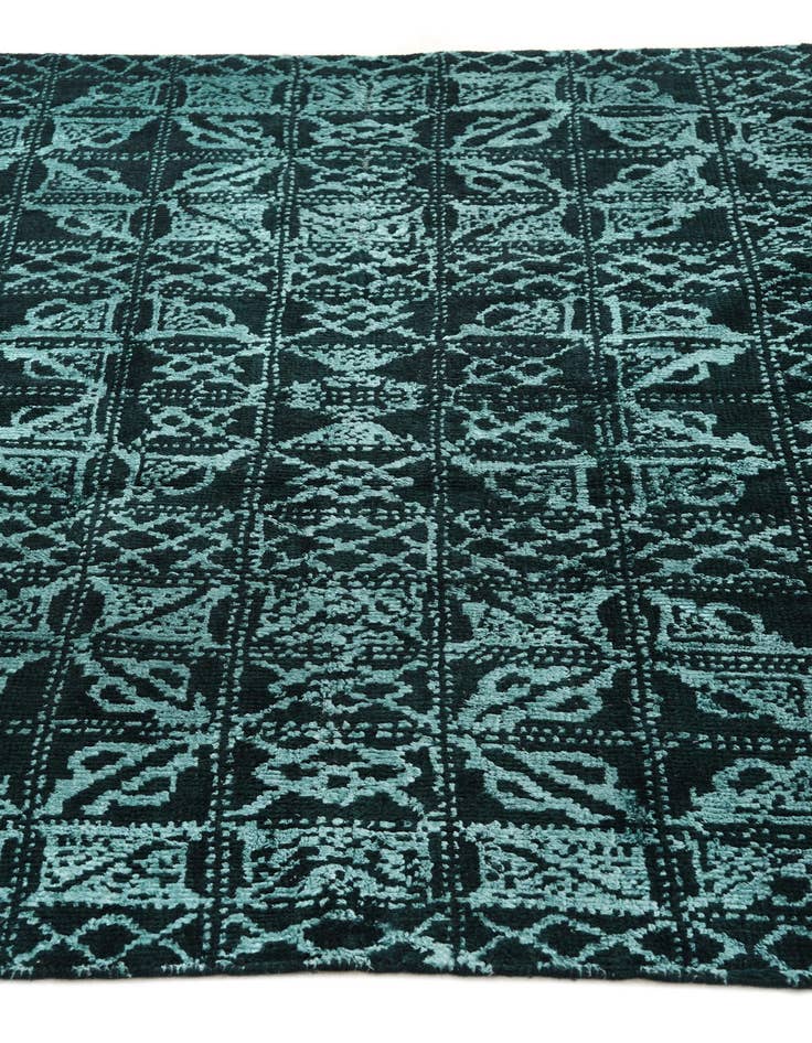 Detail image of  5' x 8'  Hand Knotted Darya Rug