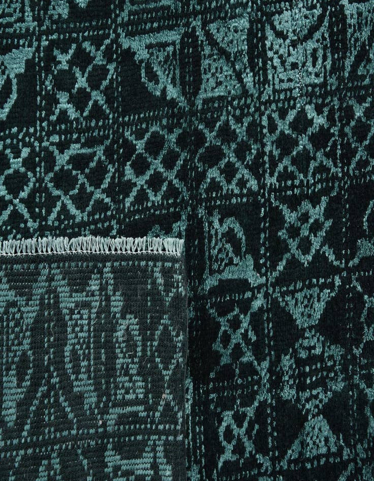 Detail image of  5' x 8'  Hand Knotted Darya Rug