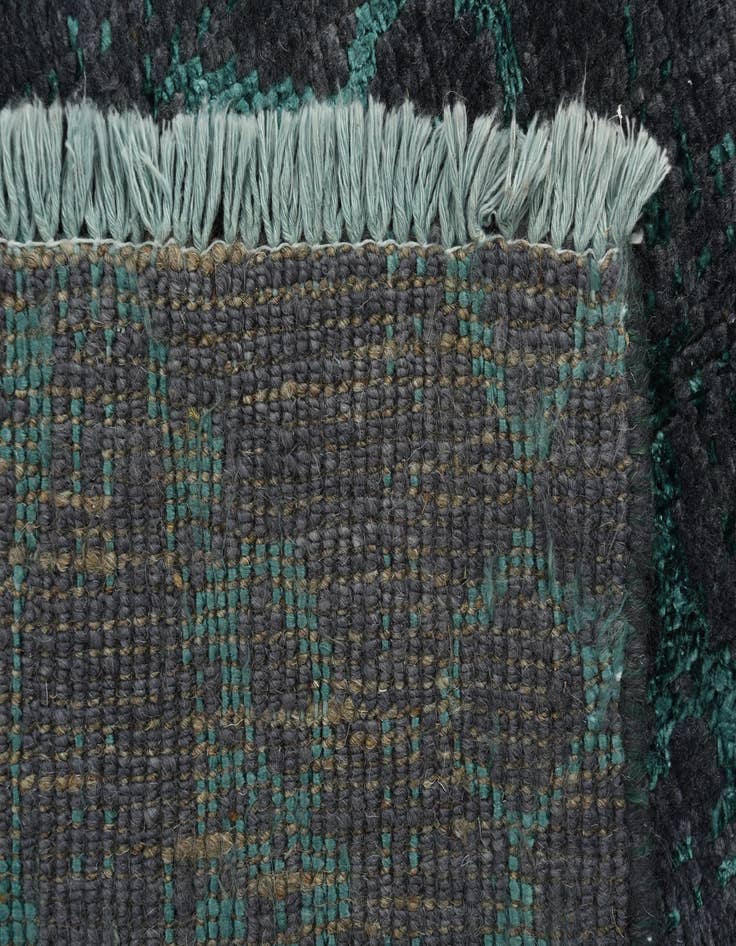 Detail image of  5' 10 x 9'  Hand Knotted Darya Rug