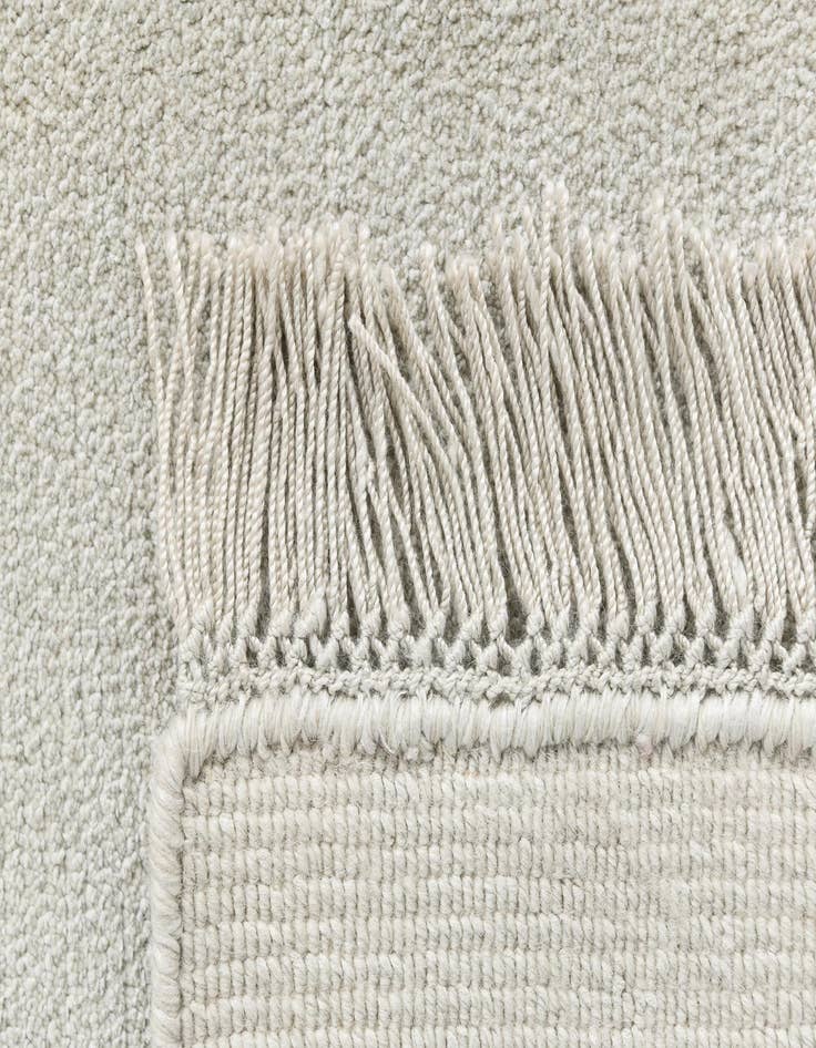 Detail image of  4' 2 x 6' 2 Darya Rug