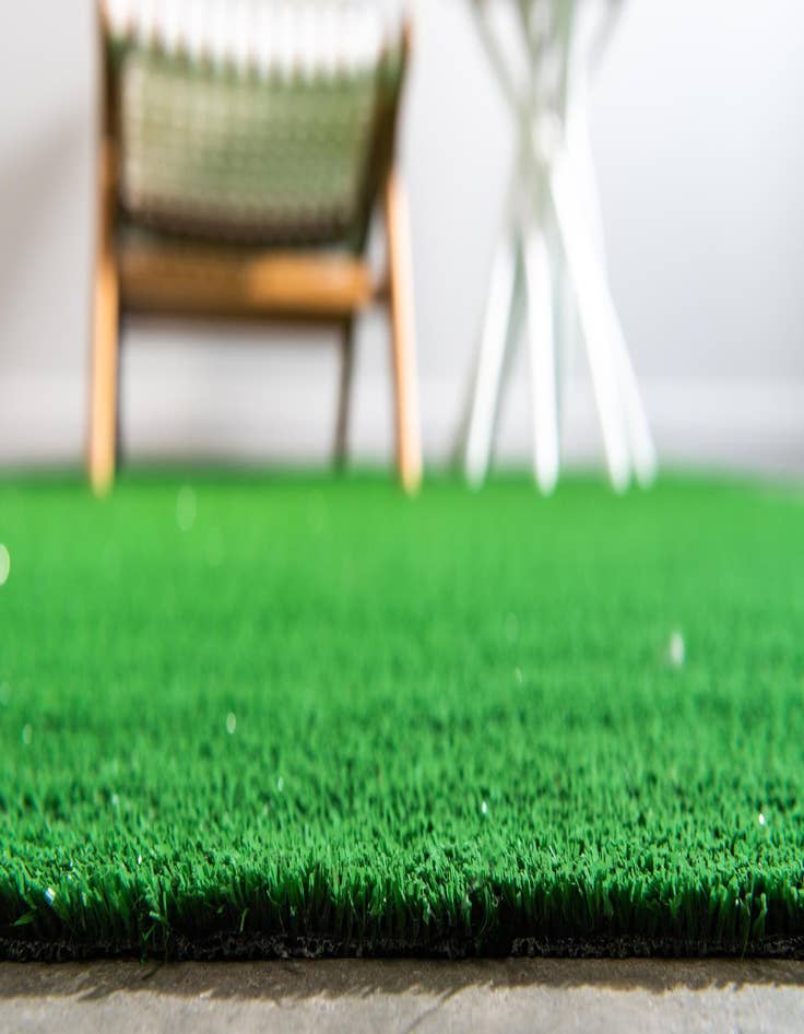 Detail image of  4' x 6' Fairway Grass Rug