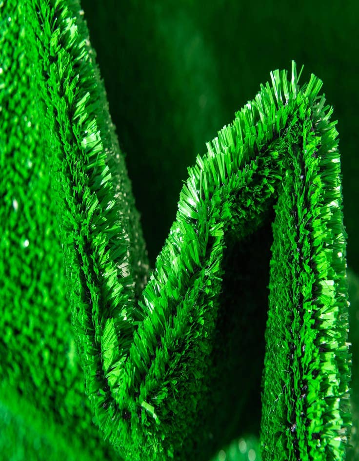 Detail image of  4' x 6' Fairway Grass Rug