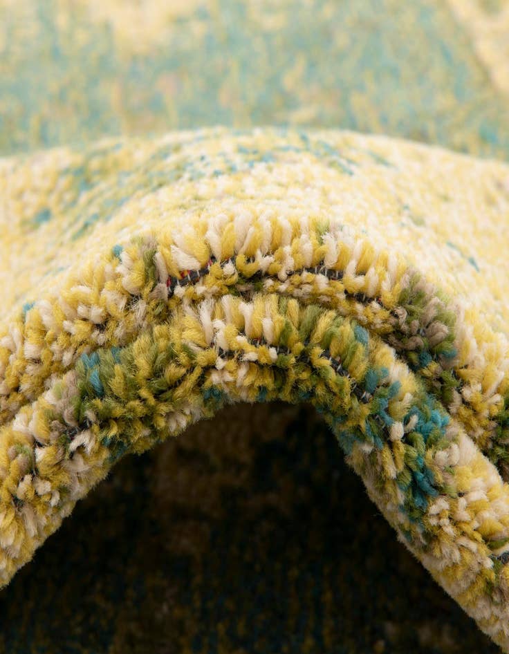 Detail image of  10' 6 x 16' 5  Washable Fleur Rug