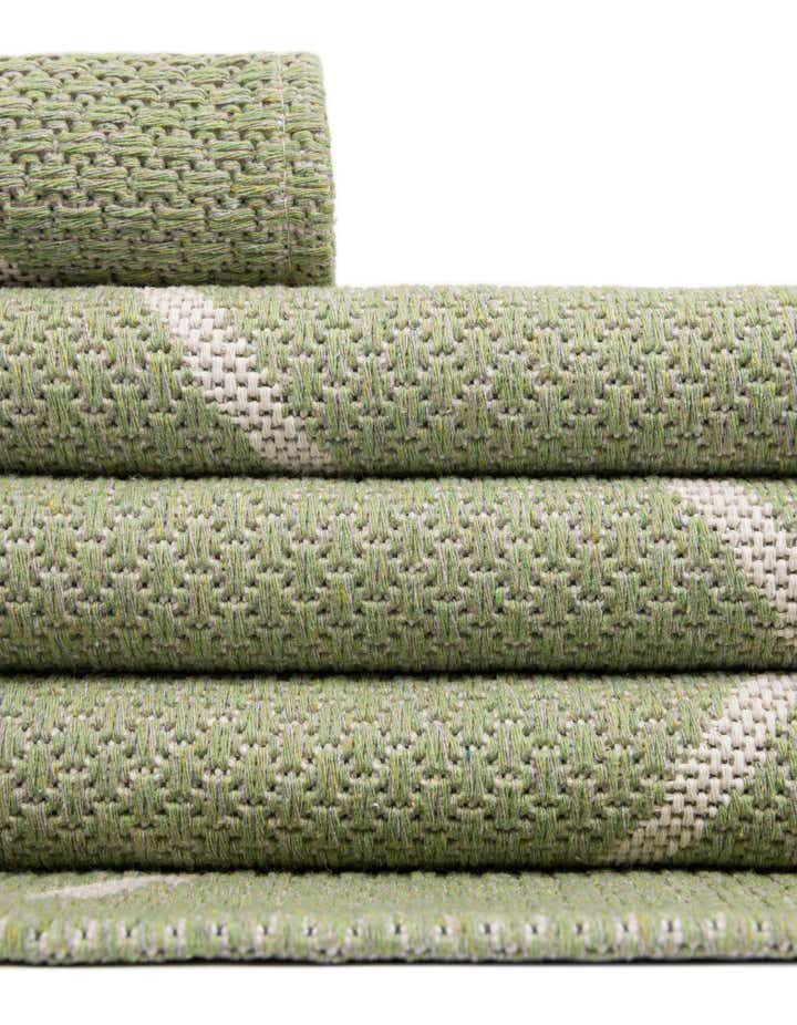 Green 4' 2 x 6' Georgia Rug | Rugs.com