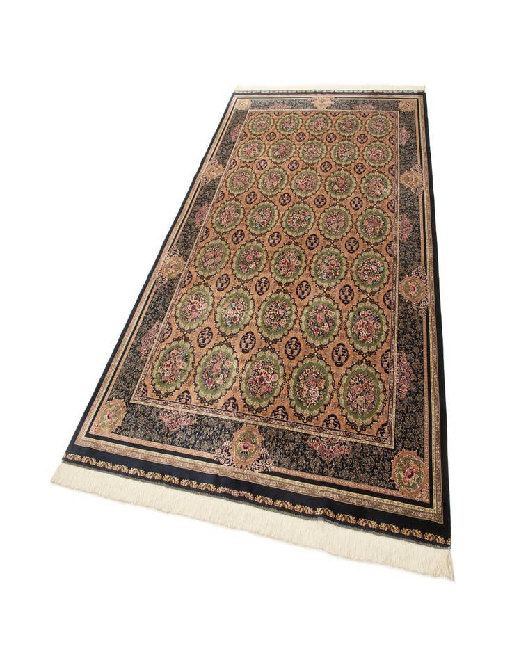 Detail image of  6' 6 x 9' 8 Ghom Design Rug