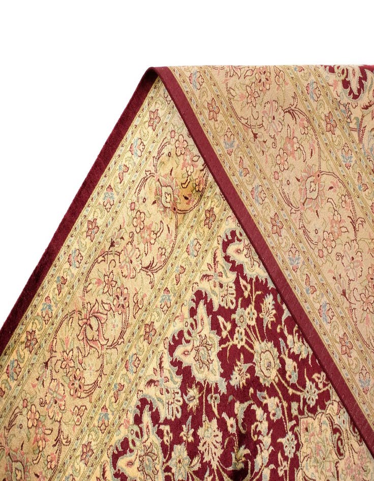 Detail image of  4' 4 x 6' 6 Ghom Silk Rug