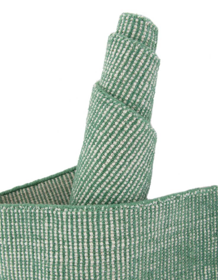 Detail image of  7' 1 x 10'  Hand Woven Jill Zarin English Manor Farmhouse Wool Rug