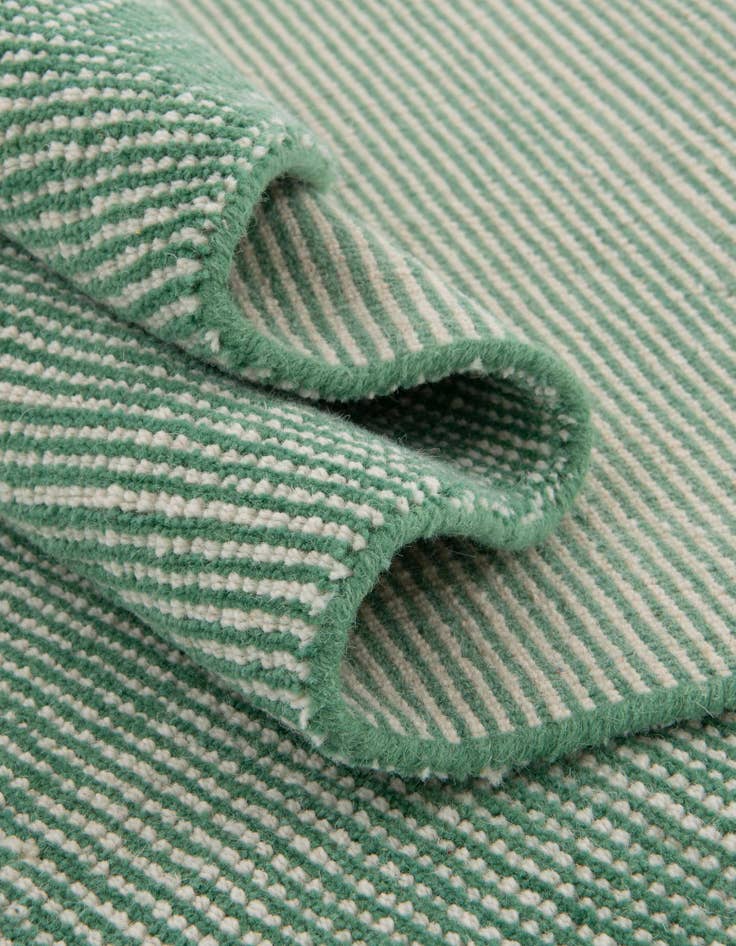 Detail image of  7' 1 x 10'  Hand Woven Jill Zarin English Manor Farmhouse Wool Rug