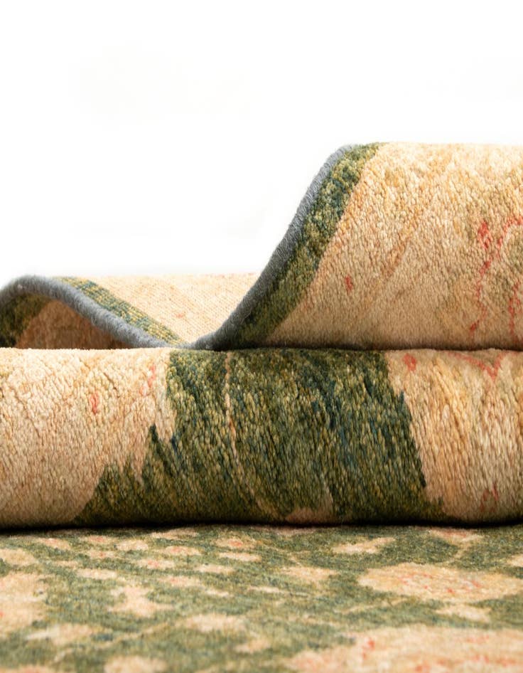 Detail image of  4' 11 x 6' 8 Kaizar Wool Rug