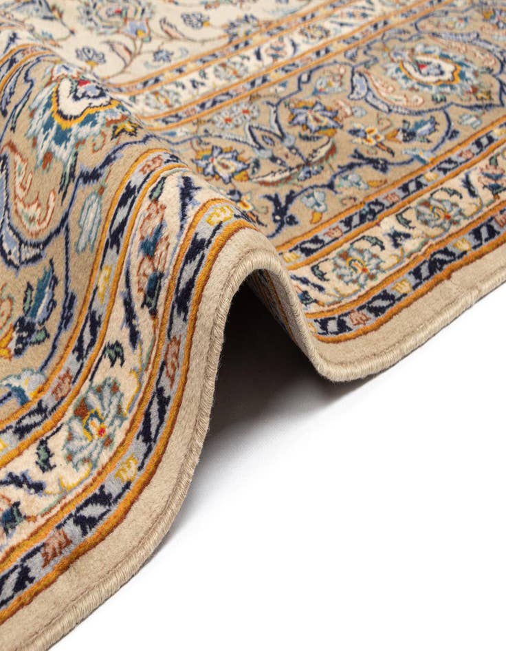 Detail image of  10' 6 x 13' 6 Kashan Wool Rug